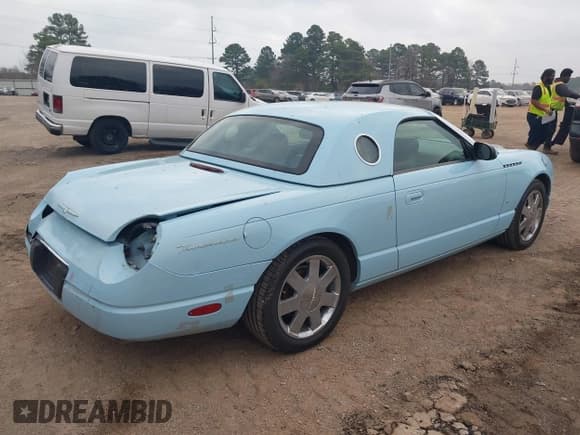 ✅ 2003 Ford Thunderbird Deluxe • VIN: 1FAHP60A53Y101461 • Lot: 41797831. Listed on IAAI with 64,760 mi. Free auction sales archive from the USA and detailed vehicle history report at DreamBid. Image 4.
