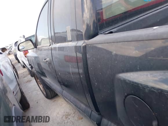 2010 Dodge Dakota z VIN 1D7CE3BK3AS164353, wystawiony jako IAAI lot #40646738 z przebiegiem 146 625 mil mil oraz . Historia ofert i sprzedaży dostępna na DreamBid. Obrazek 14.