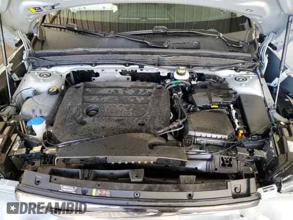 ✅ 2025 Volvo XC40 Plus Bright Theme • VIN: YV4L12UE6S2602790 • Lot: 86545665. Listed on Copart with 15,094 mi. Free auction sales archive from the USA and detailed vehicle history report at DreamBid. Image 11.