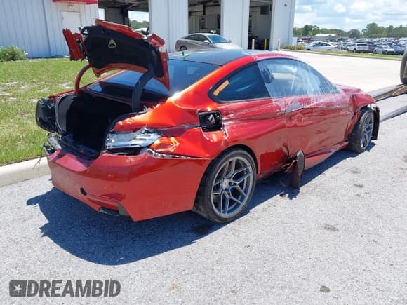 ✅ 2015 BMW M4 • VIN: WBS3R9C58FK330263 • Lot: 42975397. Listed on IAAI with Not provided. Free auction sales archive from the USA and detailed vehicle history report at DreamBid. Image 4.