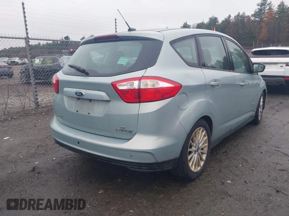 ✅ 2013 Ford C-Max SE • VIN: 1FADP5AU0DL526375 • Лот: 43652972. Опубликован ранее на IAAI с пробегом 144 880 миль. Бесплатный доступ к архиву аукционных продаж из США и подробный отчёт об истории автомобиля на DreamBid. Изображение 4.