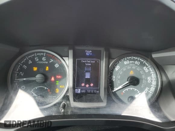 ✅ 2020 Toyota Tacoma TRD Sport • VIN: 3TMCZ5AN4LM327657 • Lot: 84521445. Listed on Copart with 121,213 mi. Free auction sales archive from the USA and detailed vehicle history report at DreamBid. Image 9.