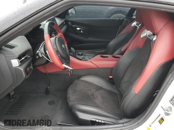 ✅ 2022 Toyota Supra 3.0 • VIN: WZ1DB0C00NW047378 • Lot: 78797403. Wystawiony na Copart z przebiegiem 14 113 mil. Bezpłatny archiwum sprzedaży aukcyjnych z USA i szczegółowy raport historii pojazdu na DreamBid. Zdjęcie 7.