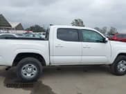 ✅ 2021 Toyota Tacoma SR • VIN: 3TYAX5GNXMT032184 • Lot: 42204429. Wystawiony na IAAI z przebiegiem 60 295 mil. Bezpłatny archiwum sprzedaży aukcyjnych z USA i szczegółowy raport historii pojazdu na DreamBid. Zdjęcie 13.