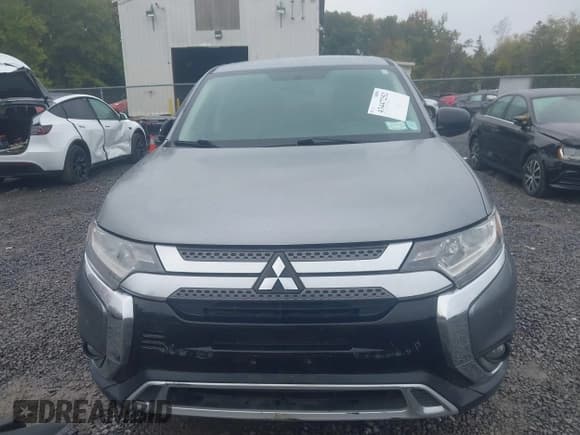 ✅ 2019 Mitsubishi Outlander ES • VIN: JA4AZ3A38KZ015116 • Lot: 43447252. Listed on IAAI with 93,264 mi. Free auction sales archive from the USA and detailed vehicle history report at DreamBid. Image 6.