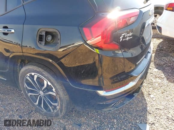 ✅ 2020 GMC Terrain Denali • VIN: 3GKALSEX5LL105450 • Lot: 41228886. Listed on IAAI with 157,520 mi. Free auction sales archive from the USA and detailed vehicle history report at DreamBid. Image 18.