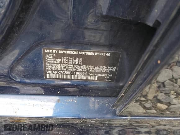 2011 BMW 3 Series 328i xDrive z VIN WBAPK7C58BF196694, wystawiony jako Copart lot #90617205 z przebiegiem Nie podano mil oraz Czysty tytuł • Clean title. Historia ofert i sprzedaży dostępna na DreamBid. Obrazek 12.