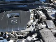 ✅ 2025 Mazda CX-50 S Preferred • VIN: 7MMVABBM7SN337365 • Lot: 80514315. Wystawiony na Copart z przebiegiem 17 005 mil. Bezpłatny archiwum sprzedaży aukcyjnych z USA i szczegółowy raport historii pojazdu na DreamBid. Zdjęcie 14.