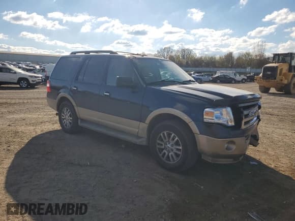 ✅ 2014 Ford Expedition XLT • VIN: 1FMJU1J53EEF00460 • Lot: 90598005. Wystawiony na Copart z przebiegiem 125 122 mil. Bezpłatny archiwum sprzedaży aukcyjnych z USA i szczegółowy raport historii pojazdu na DreamBid. Zdjęcie 4.
