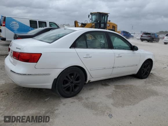 ✅ 2010 Hyundai Sonata Limited • VIN: 5NPEU4AC6AH638428 • Лот: 72920834. Опубликован ранее на Copart с пробегом 100 435 миль. Бесплатный доступ к архиву аукционных продаж из США и подробный отчёт об истории автомобиля на DreamBid. Изображение 3.