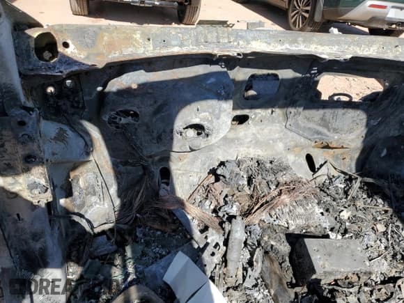 ✅ 2017 Volvo XC90 Momentum • VIN: YV4A22PK6H1178600 • Lot: 91433285. Listed on Copart with Not provided. Free auction sales archive from the USA and detailed vehicle history report at DreamBid. Image 9.