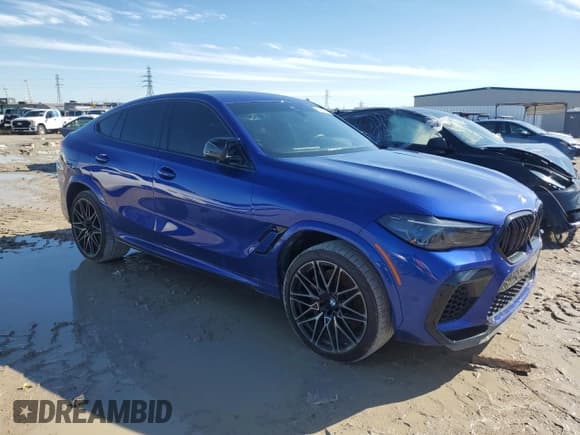 ✅ 2022 BMW X6 M • VIN: 5YMCY0C06N9M63613 • Lot: 80464644. Wystawiony na Copart z przebiegiem 16 762 mil. Bezpłatny archiwum sprzedaży aukcyjnych z USA i szczegółowy raport historii pojazdu na DreamBid. Zdjęcie 4.