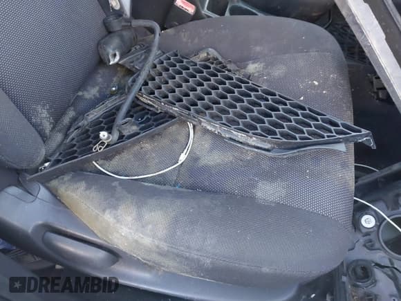 ✅ 2003 Pontiac Vibe • VIN: 5Y2SL628X3Z474592 • Lot: 43846017. Listed on IAAI with 112,294 mi. Free auction sales archive from the USA and detailed vehicle history report at DreamBid. Image 14.