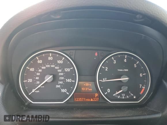 ✅ 2008 BMW 1 Series 128i • VIN: WBAUP73578VF08218 • Lot: 91733455. Listed on Copart with 123,571 mi. Free auction sales archive from the USA and detailed vehicle history report at DreamBid. Image 9.