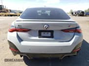 ✅ 2023 BMW i4 M50 • VIN: WBY33AW08PFP38927 • Lot: 60039523. Wystawiony na Copart z przebiegiem 4 442 mil. Bezpłatny archiwum sprzedaży aukcyjnych z USA i szczegółowy raport historii pojazdu na DreamBid. Zdjęcie 6.