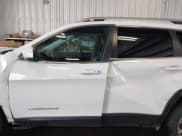 ✅ 2020 Jeep Cherokee Altitude • VIN: 1C4PJMLN9LD655829 • Lot: 42837667. Wystawiony na IAAI z przebiegiem 212 893 mil. Bezpłatny archiwum sprzedaży aukcyjnych z USA i szczegółowy raport historii pojazdu na DreamBid. Zdjęcie 14.