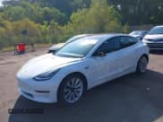 ✅ 2018 Tesla Model 3 Long Range Battery • VIN: 5YJ3E1EAXJF025089 • Lot: 43276582. Wystawiony na IAAI z przebiegiem Nie podano. Bezpłatny archiwum sprzedaży aukcyjnych z USA i szczegółowy raport historii pojazdu na DreamBid. Zdjęcie 22.