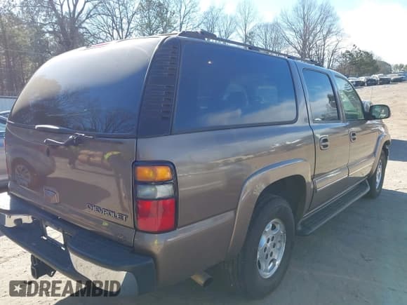 ✅ 2004 Chevrolet Suburban LS • VIN: 1GNEC16Z14J112645 • Лот: 41699031. Опубликован ранее на IAAI с пробегом 105 707 миль. Бесплатный доступ к архиву аукционных продаж из США и подробный отчёт об истории автомобиля на DreamBid. Изображение 4.