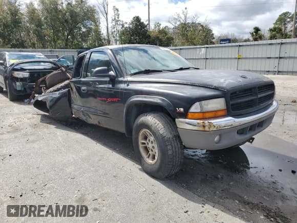 ✅ 1997 Dodge Dakota • VIN: 1B7GG23Y7VS217712 • Lot: 86071924. Wystawiony na Copart z przebiegiem Nie podano. Bezpłatny archiwum sprzedaży aukcyjnych z USA i szczegółowy raport historii pojazdu na DreamBid. Zdjęcie 4.