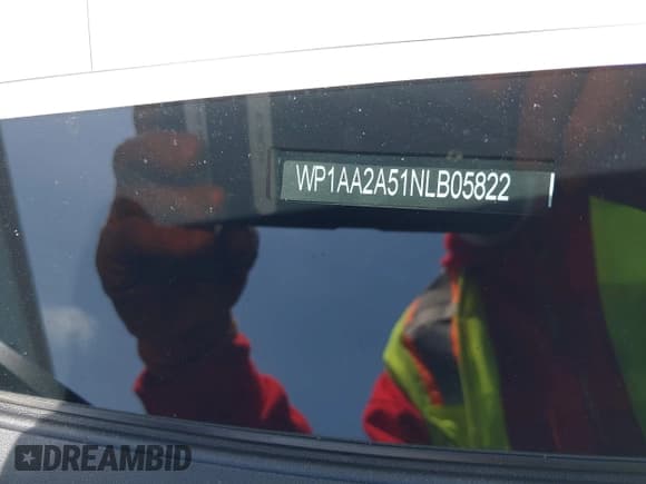 ✅ 2022 Porsche Macan • VIN: WP1AA2A51NLB05822 • Lot: 39567077. Listed on IAAI with 54,527 mi. Free auction sales archive from the USA and detailed vehicle history report at DreamBid. Image 9.