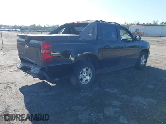 ✅ 2007 Chevrolet Avalanche LTZ • VIN: 3GNEC12J67G110914 • Lot: 41933097. Listed on IAAI with 197,230 mi. Free auction sales archive from the USA and detailed vehicle history report at DreamBid. Image 4.