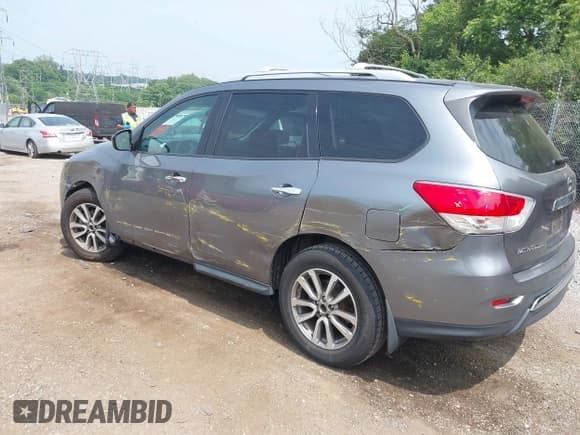 ✅ 2015 Nissan Pathfinder Platinum • VIN: 5N1AR2MM2FC678352 • Lot: 42445940. Listed on IAAI with 108,190 mi. Free auction sales archive from the USA and detailed vehicle history report at DreamBid. Image 3.