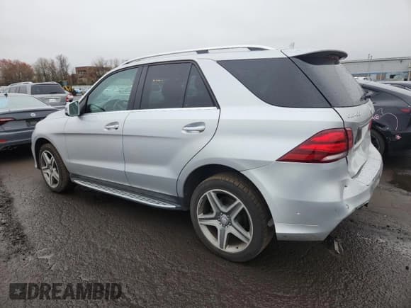 ✅ 2016 Mercedes-Benz GLE 400 • VIN: 4JGDA5GB0GA622276 • Lot: 92001265. Wystawiony na Copart z przebiegiem 110 716 mil. Bezpłatny archiwum sprzedaży aukcyjnych z USA i szczegółowy raport historii pojazdu na DreamBid. Zdjęcie 2.