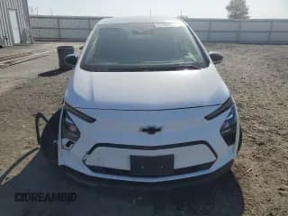 ✅ 2023 Chevrolet Bolt EV 1LT • VIN: 1G1FW6S03P4127748 • Lot: 55466605. Wystawiony na Copart z przebiegiem 10 499 mil. Bezpłatny archiwum sprzedaży aukcyjnych z USA i szczegółowy raport historii pojazdu na DreamBid. Zdjęcie 5.