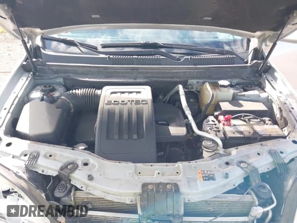 ✅ 2014 Chevrolet Captiva Sport LT • VIN: 3GNAL3EKXES542902 • Lot: 42523511. Wystawiony na IAAI z przebiegiem 172 472 mil. Bezpłatny archiwum sprzedaży aukcyjnych z USA i szczegółowy raport historii pojazdu na DreamBid. Zdjęcie 10.