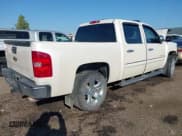 ✅ 2013 Chevrolet Silverado 1500 LTZ • VIN: 3GCPKTE25DG189864 • Lot: 43250916. Wystawiony na IAAI z przebiegiem Nie podano. Bezpłatny archiwum sprzedaży aukcyjnych z USA i szczegółowy raport historii pojazdu na DreamBid. Zdjęcie 4.