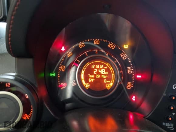 ✅ 2013 FIAT 500 Abarth • VIN: 3C3CFFFH9DT664970 • Лот: 84059114. Опубликован ранее на Copart с пробегом 121 312 миль. Бесплатный доступ к архиву аукционных продаж из США и подробный отчёт об истории автомобиля на DreamBid. Изображение 9.