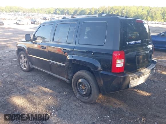 ✅ 2007 Jeep Patriot Limited • VIN: 1J8FT48W37D345827 • Lot: 42250225. Listed on IAAI with 114,816 mi. Free auction sales archive from the USA and detailed vehicle history report at DreamBid. Image 3.