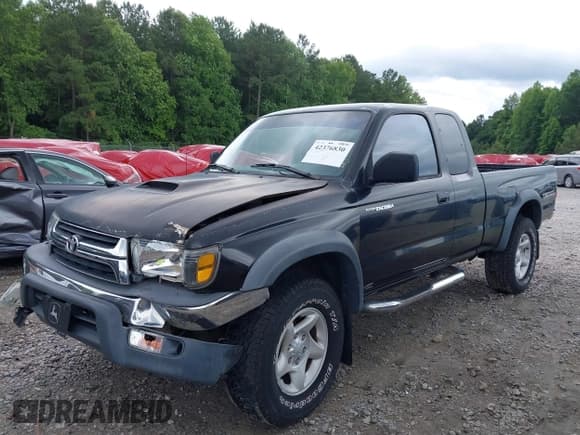 ✅ 2002 Toyota Tacoma • VIN: 5TEWN72N72Z058610 • Lot: 42376830. Wystawiony na IAAI z przebiegiem 210 929 mil. Bezpłatny archiwum sprzedaży aukcyjnych z USA i szczegółowy raport historii pojazdu na DreamBid. Zdjęcie 2.