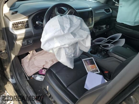 ✅ 2020 GMC Acadia SLT • VIN: 1GKKNMLS7LZ235062 • Lot: 70000585. Listed on Copart with 113,590 mi. Free auction sales archive from the USA and detailed vehicle history report at DreamBid. Image 8.