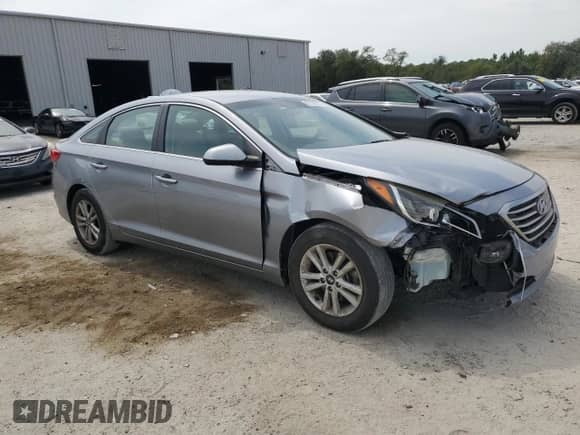 2017 Hyundai Sonata SE with VIN 5NPE24AF8HH589839, listed as a Copart auction lot 81138105 with 105,933 mi miles and Salvage title. Bid and sale history available at DreamBid. Image 4.