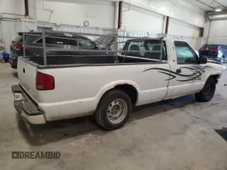 ✅ 2001 Chevrolet S-10 • VIN: 1GCCS14551K103701 • Лот: 88701075. Опубликован ранее на Copart с пробегом Не указан. Бесплатный доступ к архиву аукционных продаж из США и подробный отчёт об истории автомобиля на DreamBid. Изображение 3.