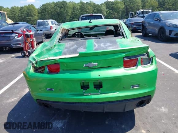 ✅ 2010 Chevrolet Camaro 1LT • VIN: 2G1FB1EV0A9206062 • Lot: 43148096. Listed on IAAI with 204,807 mi. Free auction sales archive from the USA and detailed vehicle history report at DreamBid. Image 16.