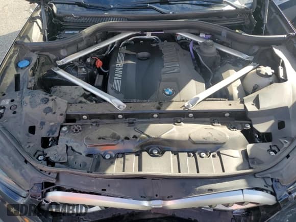 ✅ 2025 BMW X6 xDrive40i • VIN: 5UX33EX08S9X04354 • Lot: 85569445. Wystawiony na Copart z przebiegiem Nie podano. Bezpłatny archiwum sprzedaży aukcyjnych z USA i szczegółowy raport historii pojazdu na DreamBid. Zdjęcie 12.