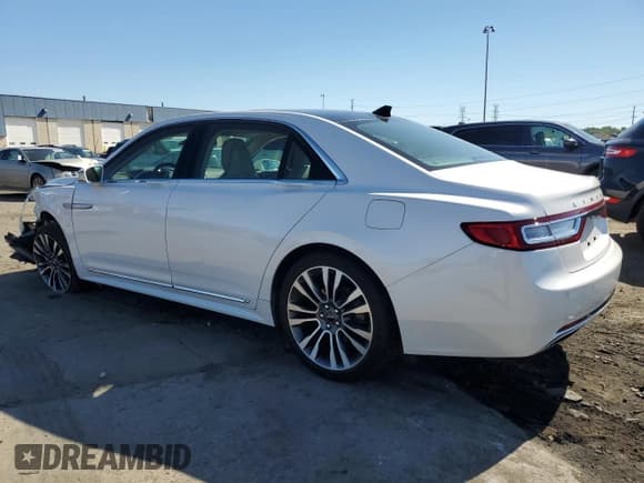 ✅ 2019 Lincoln Continental Select • VIN: 1LN6L9TK5K5614319 • Lot: 84798595. Wystawiony na Copart z przebiegiem 13 759 mil. Bezpłatny archiwum sprzedaży aukcyjnych z USA i szczegółowy raport historii pojazdu na DreamBid. Zdjęcie 2.