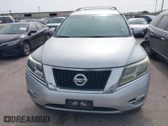 ✅ 2014 Nissan Pathfinder S • VIN: 5N1AR2MN7EC687782 • Lot: 42272724. Listed on IAAI with 174,159 mi. Free auction sales archive from the USA and detailed vehicle history report at DreamBid. Image 6.