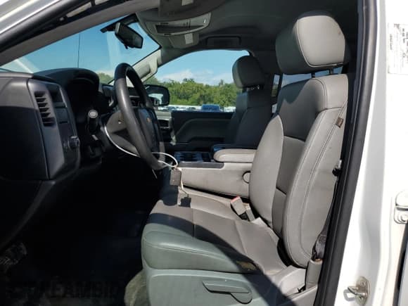 ✅ 2019 Chevrolet Silverado 1500 Work Truck • VIN: 2GCRCNEC3K1131428 • Lot: 73585114. Wystawiony na Copart z przebiegiem 136 536 mil. Bezpłatny archiwum sprzedaży aukcyjnych z USA i szczegółowy raport historii pojazdu na DreamBid. Zdjęcie 7.