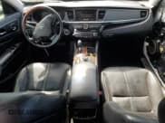 ✅ 2015 Kia K900 Luxury • VIN: KNALW4D49F6017236 • Lot: 68349735. Wystawiony na Copart z przebiegiem 125 630 mil. Bezpłatny archiwum sprzedaży aukcyjnych z USA i szczegółowy raport historii pojazdu na DreamBid. Zdjęcie 8.