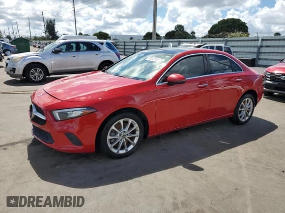 ✅ 2019 Mercedes-Benz A 220 • VIN: WDD3G4EB5KW023628 • Лот: 85842505. Опубликован ранее на Copart с пробегом 79 396 миль. Бесплатный доступ к архиву аукционных продаж из США и подробный отчёт об истории автомобиля на DreamBid. Изображение 1.