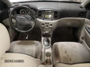 ✅ 2009 Hyundai Accent Auto GLS • VIN: KMHCN46C09U323487 • Лот: 85901454. Опубликован ранее на Copart с пробегом 136 149 миль. Бесплатный доступ к архиву аукционных продаж из США и подробный отчёт об истории автомобиля на DreamBid. Изображение 8.