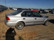 ✅ 1998 Honda Civic DX • VIN: JHMEJ6623WS003677 • Lot: 67426575. Wystawiony na Copart z przebiegiem 237 602 mil. Bezpłatny archiwum sprzedaży aukcyjnych z USA i szczegółowy raport historii pojazdu na DreamBid. Zdjęcie 3.