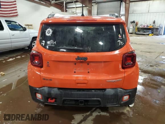 ✅ 2021 Jeep Renegade Trailhawk • VIN: ZACNJDC10MPM39680 • Lot: 44353225. Wystawiony na Copart z przebiegiem 48 367 mil. Bezpłatny archiwum sprzedaży aukcyjnych z USA i szczegółowy raport historii pojazdu na DreamBid. Zdjęcie 6.