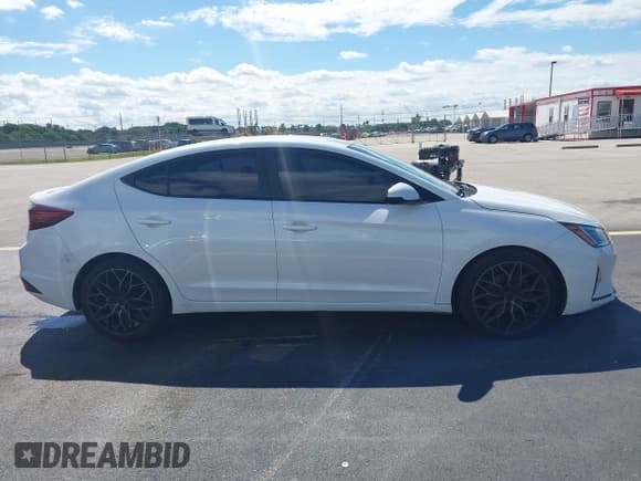 ✅ 2019 Hyundai Elantra SE • VIN: 5NPD74LF9KH486818 • Lot: 43426085. Listed on IAAI with 66,577 mi. Free auction sales archive from the USA and detailed vehicle history report at DreamBid. Image 13.