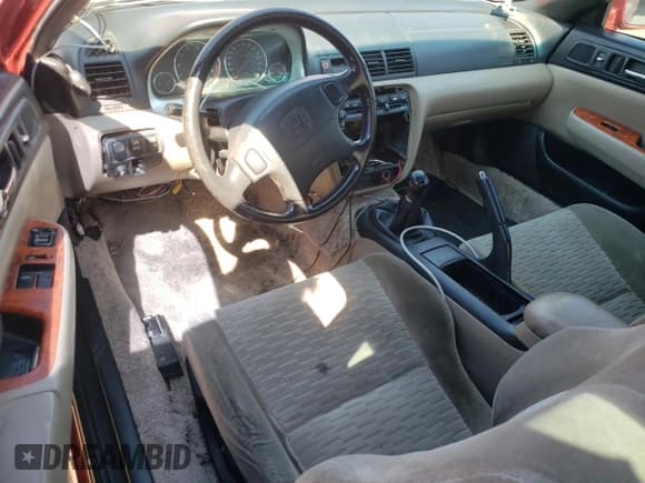 ✅ 2001 Honda Prelude • VIN: JHMBB61421C000636 • Lot: 81086375. Wystawiony na Copart z przebiegiem 213 502 mil. Bezpłatny archiwum sprzedaży aukcyjnych z USA i szczegółowy raport historii pojazdu na DreamBid. Zdjęcie 8.