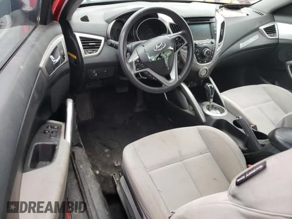 ✅ 2013 Hyundai Veloster w/Gray Int • VIN: KMHTC6AD0DU174170 • Lot: 72377134. Wystawiony na Copart z przebiegiem 116 524 mil. Bezpłatny archiwum sprzedaży aukcyjnych z USA i szczegółowy raport historii pojazdu na DreamBid. Zdjęcie 8.