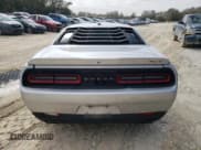 ✅ 2020 Dodge Challenger R/T 50th Anniversary • VIN: 2C3CDZBT0LH184969 • Lot: 46928385. Wystawiony na Copart z przebiegiem 69 220 mil. Bezpłatny archiwum sprzedaży aukcyjnych z USA i szczegółowy raport historii pojazdu na DreamBid. Zdjęcie 6.